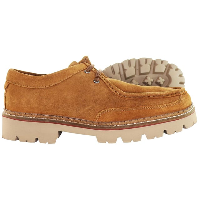 Mocasín de ante con suela gruesa