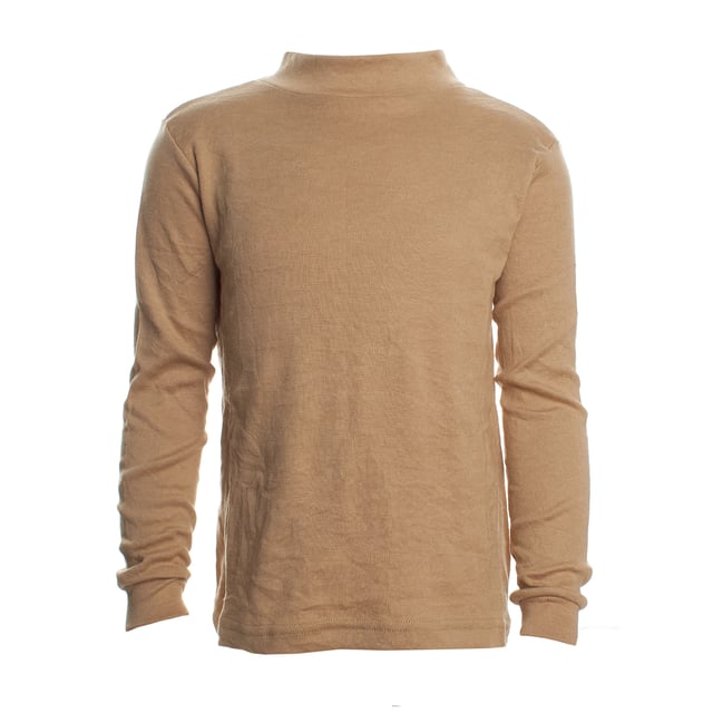 Unisex Boys and Girls Half Neck Long Sleeve T-Shirt.

 This comfortable and versatile long-sleeved t-shirt is perfect for little ones. Designed with a crew neck that offers extra coverage and a modern fit, it's ideal for everyday wear or special occasions.

 Unisex, it fits perfectly to boys and girls, offering a simple and elegant look.

 Made from a cotton-polyester blend, this t-shirt combines the natural softness of cotton with the durability of polyester, ensuring all-day comfort.

 Available in a wide range of solid colours, it is easy to match with any outfit. It also features cuffs on the sleeves, providing a firm fit and preventing the sleeves from slipping.

 An essential item for any child's wardrobe, practical and stylish!
 Composition: 50% Cotton, 50% Polyester
 Care:
- Wash at a maximum of 30ºC.
 - Use mild detergents.
 - Do not use bleach.
 - Dry at low temperature.
 - Iron at low temperature.