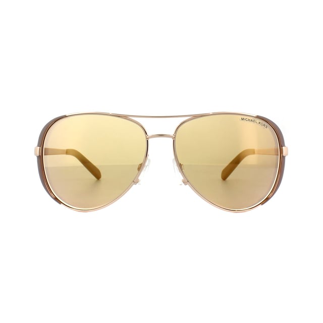 Michael Kors Zonnebril Chelsea 5004 1017R1 Gepolijste Rose Goud Rose Goud Spiegel zijn een van de meest populaire modellen in de nieuwe Michael Kors-collectie en je kunt zien waarom. Sommige grote kleurencombinaties in de klassieke vliegerstijl die een verre rand heeft voor een echt stijlvolle uitstraling.
