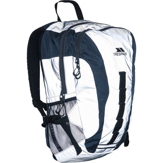 Trespass race online 20l rucksack