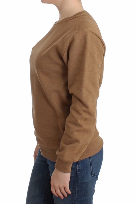 100% Äkta John Galliano Rundhalsad Tröja  
Material: 100% Bomull  
Färg: Brun  
Klassisk Rundhalsdesign  
Logodetaljer  
Originaltags och butikspåse inkluderad  
Perfekt för kvinnor som uppskattar tidlös mode