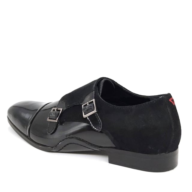 The perfect partner to formal attire, the Redbridge Monk shoes feature a double strap with buckle fastenings for a secure fit, finished in a suede and patent leather for a polished look.