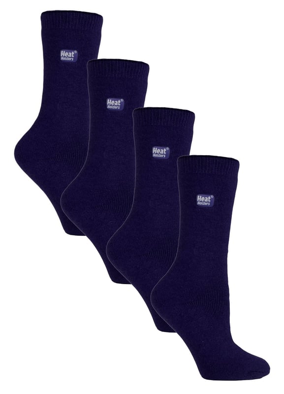 Heat Holders Ultra Lite - Ladie 4 Pack Thermal SocksHalten Sie Ihre Füße an den kältesten Tagen warm und ziehen Sie dieses Paar Heat Holders Ultra Lite Thermal Socks an. Jetzt im 4er-Pack! Heat Holders Ultra Lite ist wie die Lite-Version, aber noch weniger klobig. Sie eignen sich perfekt für enger sitzende Schuhe, d.h. sie sind großartige Socken für die Wintermonate, passen in jede Art von Schuh und bieten die von Heat Holders bekannte Wärme.Heat Holders Socken bieten Ihnen intensiven Komfort und Wärme. Unser speziell entwickeltes Thermogarn sorgt für eine leistungsstarke Isolierung gegen Kälte und eine hervorragende Feuchtigkeitsableitung.Die innovative Stricktechnologie erzeugt unseren einzigartigen, extra langen, geschlungenen Polsterflor, der mehr warme Luft einschließt. Unser fachmännischer Heat Holders-Bürstungsprozess maximiert die Menge an warmer Luft, die in jeder Socke gehalten wird, und sorgt so für absolute Wärme und ganztägigen Komfort. 1,0 tog bedeutet, dass Ihre Füße und Beine selbst bei extrem kalten Wintertemperaturen dreimal wärmer sind als bei herkömmlichen Baumwollsocken. Diese Socken sind nicht nur super weich und warm, sondern auch sehr nützlich, wenn Sie sich längere Zeit im Freien aufhalten.Wenn Sie Probleme haben, Ihre dicken Original Heat Holders in Ihre Stiefel oder Schuhe zu bekommen, dann haben wir hier die Lösung für Sie! Diese Ultra Lite Socken sind dünn genug, um in Ihre Alltagsschuhe zu passen, aber dick genug, damit die Wärmeisolierungstechniken der Heat Holders weiterhin funktionieren. Egal, ob Sie sich zu Hause entspannen, draußen arbeiten oder winterliche Aktivitäten im Freien genießen, diese Thermosocken sind die ideale Ergänzung für Ihre Sockenschublade. Diese Socken werden im 4er-Pack geliefert, sind in den Damengrößen 4-8 UK erhältlich und bestehen aus 89% Acryl, 10% Polyamid, 1% Elastan. Sie sind in Schwarz, Marineblau und Lila erhältlich und können in der Maschine gewaschen werden.Extra ProduktdetailsWärmeisolierende Ultra Lite SockenSpeziell entwickeltes GarnDünner als die OriginalsockeThermische Bürstung1.0 Tog RatingDick & Warm3X wärmer als BaumwollsockenDamengröße: 4-8 UK3 FarboptionenMaschinenwaschbar