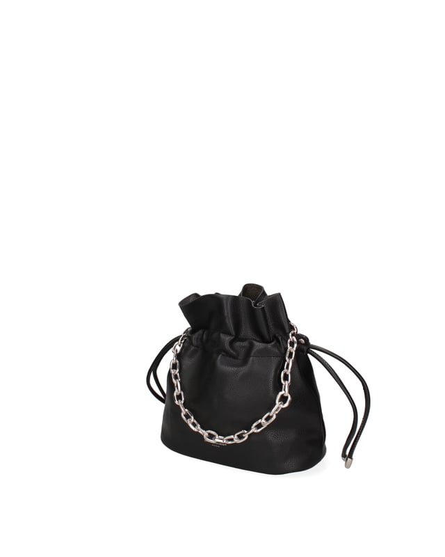 Bolso tipo bombonera para mujer. El cierre es con cremallera. Los bolsillos internos son uno con cremallera y otro abierto. Los bolsillos externos están ausentes. La correa para el hombro es ajustable y extraíble. El mango es de cadena. Hay un compartimento interno. El material exterior es PVC. Internamente está forrado en poliéster. Medidas: 22x24x12 cm. Producto de moda
