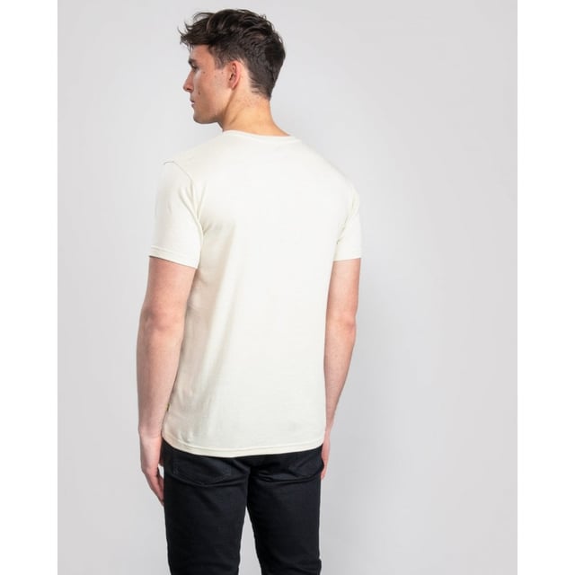 Short-sleeved t-shirt in a sustainable jersey knit that combines the softness of organic cotton with the functionality and durability of recycled polyester. Wicks away moisture and dries quickly, making it extra comfortable in warm climates. Round neckline and little logo printed on the chest.

Activity: Everyday Outdoor
Family: Övik
Gender: Men&rsquo;s
Environmental info: Organic, Recycled
Features: Channels moisture, Durable, Lightweight