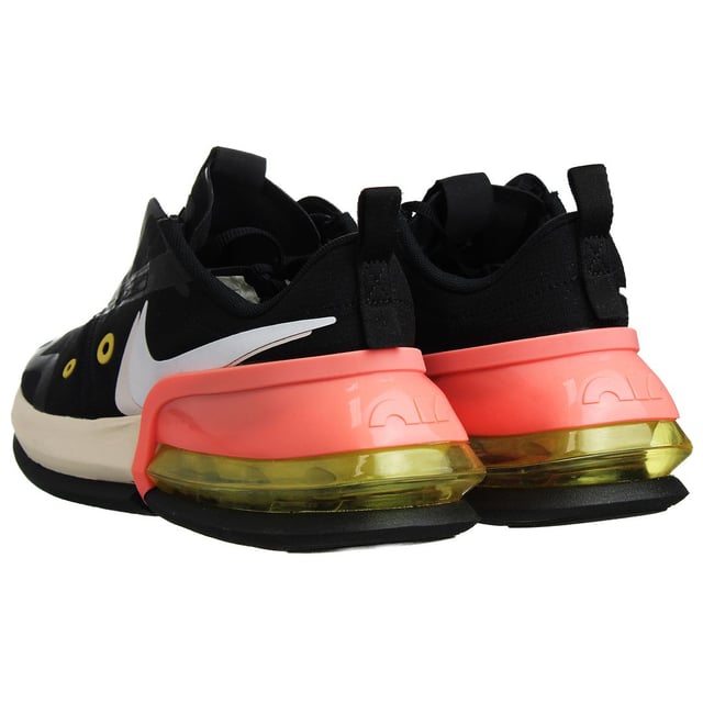 Las zapatillas Nike Air Max Up negras para mujer son la personificación del estilo deportivo y la comodidad innovadora. Diseñadas para satisfacer a la mujer moderna que valora tanto la moda como el rendimiento, estas zapatillas combinan la icónica tecnología Air Max con un diseño elegante y chic. Profundicemos en las características clave que hacen de estas zapatillas una elección destacada para las mujeres activas:

 Diseño elegante y femenino:  Las zapatillas Nike Air Max Up presentan un diseño moderno y elegante adaptado a las preferencias de moda de las mujeres. El elegante color negro añade un toque de sofisticación a tu atuendo.

 Amortiguación Air Max:  Estas zapatillas incorporan la famosa tecnología de amortiguación Air Max de Nike en la suela. Esto proporciona una amortiguación y absorción de impactos excepcionales, lo que permite una experiencia cómoda y de apoyo durante largas caminatas o actividades atléticas.

 Construcción ligera:  A pesar de la avanzada tecnología, estas zapatillas mantienen un diseño ligero. Esto asegura que tus pies no se cansarán fácilmente, haciéndolas perfectas para un uso prolongado.

 Parte superior transpirable:  La parte superior de estas zapatillas está fabricada con materiales transpirables que ayudan a regular la temperatura y la humedad, manteniendo tus pies frescos y cómodos incluso durante entrenamientos intensos.

 Duraderas y de alta calidad:  Nike es conocida por su compromiso con la calidad, y estas zapatillas no son una excepción. Están fabricadas para soportar el uso diario y con materiales duraderos que garantizan su longevidad.

 Marca Nike:  El icónico logotipo Nike Swoosh luce con orgullo en los laterales de la zapatilla, reflejando la dedicación de la marca tanto a la calidad como al estilo.