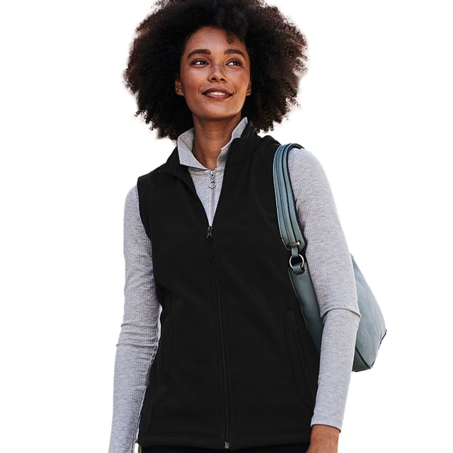 Laagjesstof technologie. 2 onderzakken met rits. Gevormde pasvorm. Stof: 210 serie microfleece. 8, 10, 12, 14, 16, 18, 20.