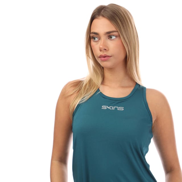 Womens Skins Series-3 Bra Tank Top in teal.- Round neck.- Sleeveless.- Mesh panelling for improved breathability and movement.- Silver reflective logos.- 100% Polyester.- Ref: ST40750340574