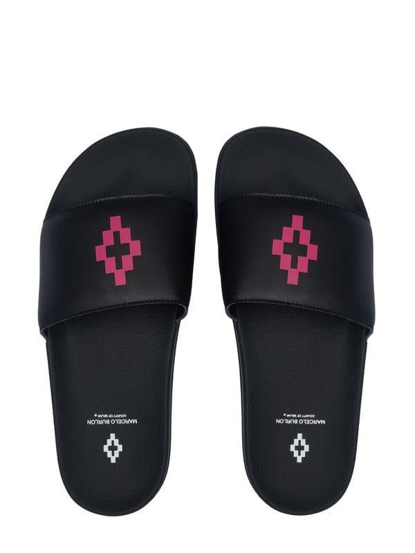100% PVC; Pantuflas de Marcelo Burlón; Modelo: CMIA027R20PLA0031032; Mano de obra de alta calidad; Suela antideslizante; Punta abierta; Detalles del logo de Marcelo Burlón