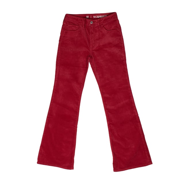 Estos pantalones flare para niña, de terciopelo y tiro alto, ofrecen un estilo elegante y cómodo. 

El diseño acampanado desde las rodillas hacia abajo añade un toque moderno, mientras que el suave terciopelo proporciona una textura lujosa. 

Con un cierre frontal de botón y bragueta, estos pantalones combinan funcionalidad con un estilo sofisticado, perfectos tanto para el día a día como para ocasiones especiales.

El diseño de 5 bolsillos incluye dos delanteros, un bolsillo monedero y dos traseros, manteniendo el equilibrio entre estilo y practicidad. 

El tiro alto asegura un ajuste favorecedor y cómodo.
 Composición: 80% Algodón, 12% Poliéster, 6% Viscosa, 2% Elastano
 Cuidados:
- Lavar a máquina con agua fría.
- Utilizar colores similares en el lavado.
- Evitar el uso de blanqueadores.
- Secar a baja temperatura en secadora.
- Planchar a baja temperatura.
- No lavar en seco.