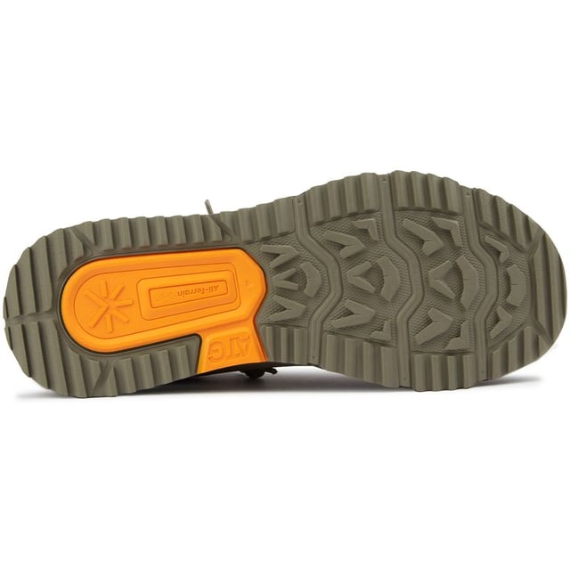 Viaja por el mundo o explora la naturaleza de tu zona con las zapatillas Tropicfeel All-Terrain, confeccionadas con poliéster reciclado y suelas de goma duraderas. Estas zapatillas, aptas para el agua y de secado rápido, cuentan con un diseño sin cordones y plantillas extraíbles para mayor comodidad. Perfectas para los aventureros con conciencia ecológica, funcionan tanto en tierra como en el agua, y encarnan tanto el estilo como el compromiso con la sostenibilidad.