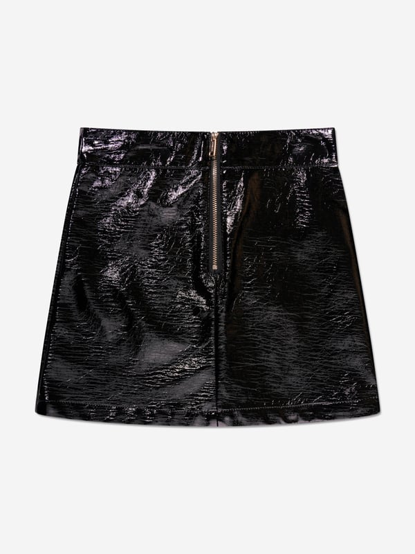 Michael Kors capture the sassy American spirit in their timeless sporty couture. This girls black mini skirt has been made in a patent crocodile design with a silver embellished MK logo, pockets and zip-up fastening. A timeless item with attitude she will adore.  Patent Crocodile Design  Silver Embellished MK Logo On Waist  Pockets  Zip-Up Fastening  Straight Hem Mini Short Flared Skirt In Viscose Michael Kors : Girls Height 2Y: 33" / 86cm 3Y: 37" / 94cm4Y: 40" / 102cm5Y: 42" / 108cm6Y: 44" / 114cm8Y: 49" / 126cm10Y: 54" / 138cm12Y: 59" / 150cm14Y: 61" / 156cm