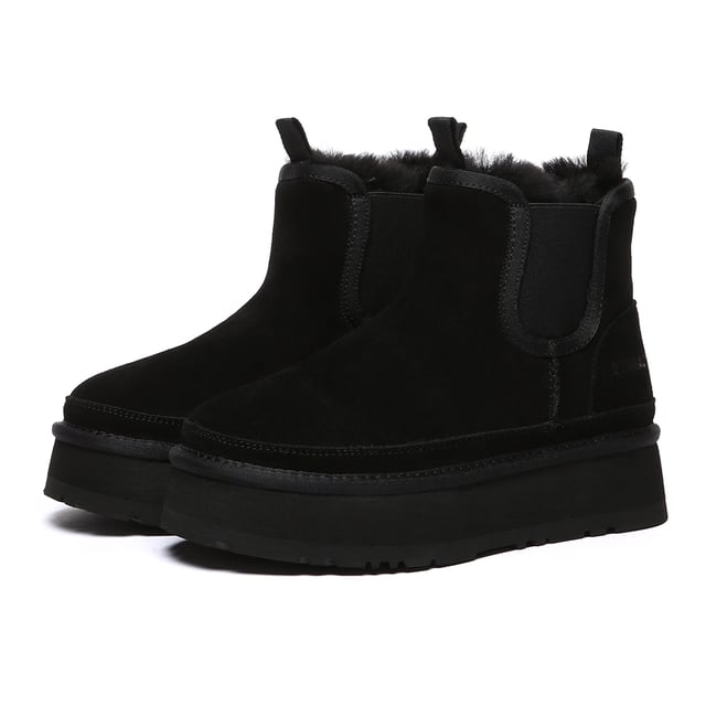 De Shoveler Boots combineren de geliefde Chelsea-stijl met de trendy platformzool, vervaardigd van duurzaam koeiensuède voor een verfijnde en moeiteloze look. Met hun pluizige voering van schapenwol garanderen ze winterwarmte en combineren ze functionaliteit en stijl moeiteloos.