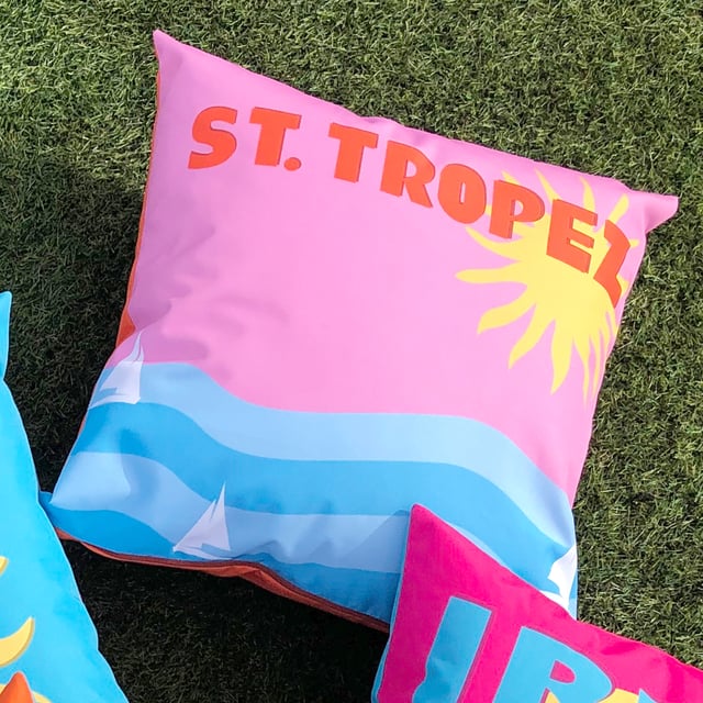 Bring the feel of French Riviera glamour to your garden this summer. A chic, colourful cushion with the focal point being a bold abstract design inspired by St Tropez. Mix and match with other cushions from the collection, pop them in your outdoor space and make a statement.