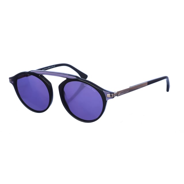 Gafas de sol Armand Basi con montura de acetato.
 Color Negro
 Forma ovalada.
 Lentes de color Negro
 Patillas metalicas y acabado en acetato.
  Nombre de la marca grabado en la lente.
 100% Protección UV. 
 Incluye una funda de tela de protección.
Los colores reales del producto pueden variar ligeramente con respecto a los colores que muestra su monitor.
 
 Medidas  Ancho lente: 52 mm. Puente: 21 mm. Patillas: 145 mm.
 
 Limpiar las gafas con agua y jabón (neutro).
 - No utilice paños sucios o abrasivos, que puedan alterar las características de los filtros.
 - Utilice solo accesorios y repuestos originales.