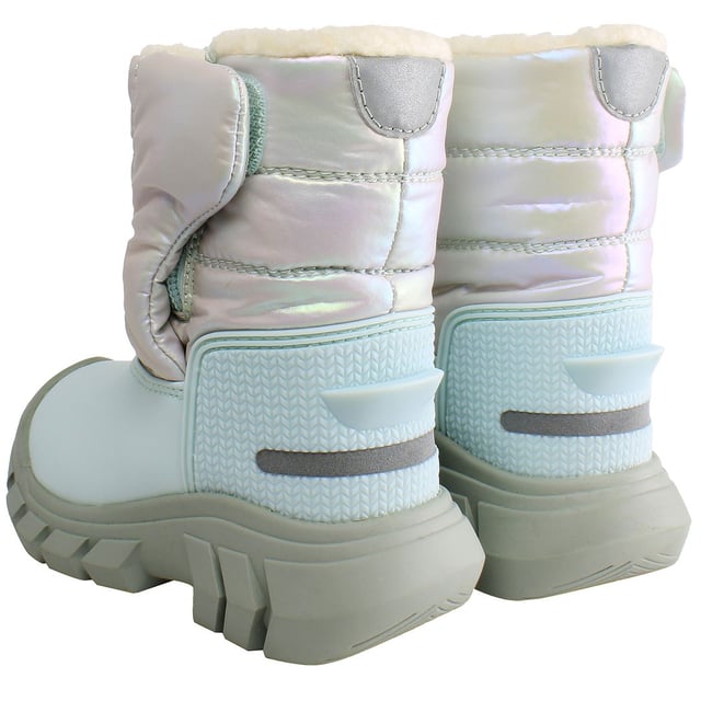 Insulated and Warm:  Snow boots are typically designed to keep feet warm in cold and snowy conditions. They often feature insulation to provide thermal protection during winter activities.

Waterproof Construction:  Hunter boots are known for their waterproof design. This is crucial for snow boots, as it helps keep feet dry and protected from snow and slush.

Durable Material:  Hunter boots are commonly made from high-quality materials, providing durability and resistance to the harsh conditions of snow and ice.

Traction Outsole:  Snow boots usually feature a specialized outsole designed for traction on slippery surfaces. This is essential for providing stability and preventing slips and falls on icy or snowy terrain.

Adjustable Fit:  Some snow boots come with features like adjustable straps, laces, or closures to ensure a secure and customizable fit. This is practical for accommodating different foot sizes and shapes.

Color and Design:  The mention of "Nebula Kids Blue" suggests a blue color with a potentially unique design. Hunter often introduces stylish and vibrant designs in their products.

Comfortable Lining:  Snow boots commonly have a comfortable and insulating lining to keep feet cozy in cold temperatures.

Brand Logo and Details:  Hunter products often feature the brand logo and distinctive details that signify their quality and authenticity.