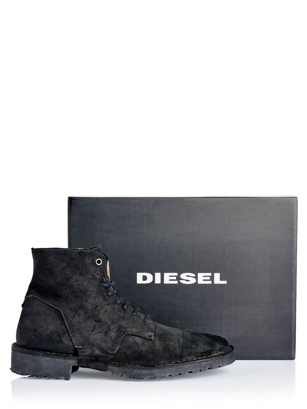100% cuero vacuno; botas diésel; Modelo: Y01580PR276 T6057; Mano de obra de alta calidad; Suela antideslizante; Cordones clásicos; Detalles del logotipo diésel