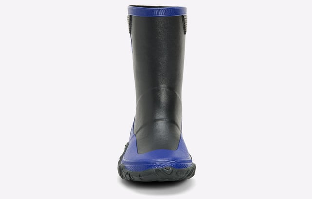 The Forager Kids Collection is unlike any other, inspired by classic Muck styles, now sized for today's active kid. Lightweight, easy to roll and pack, and easy to clean; this collection is perfect for the outdoorsy kid who can't be slowed down.
- 100% Waterproof, 100% KIDPROOF- Easy-to-Fold Rubber Upper for 2 Shaft Height Options- Guarden Rubber Toe and Heel for Durability and Extended Wear- Durable Rubber Outsole with Self-Cleaning Multi-Surface Traction