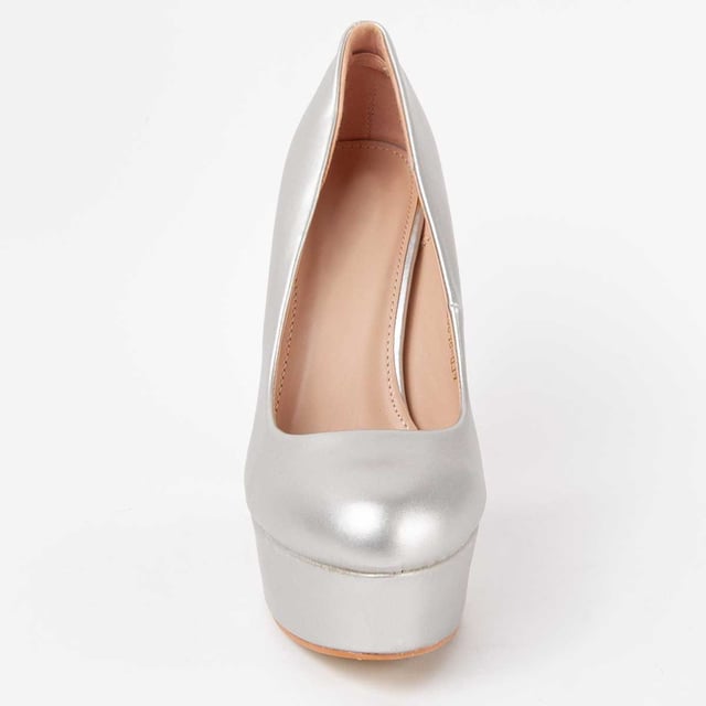 Women's high heel shoes. Comfortable fit. Manufactured by other brands for our brand. Approximate measurements: 13 cm heel and 4 cm platform.