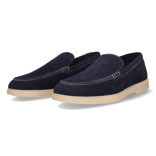 McGregor loafers voor heren. De schoenen zijn gemaakt van hoogwaardig leer. De sneaker heeft een uitneembare EVA binnenzool, wat zorgt voor een lekkere demping.  Merk: McGregorModelnaam: LewisCategorie: heren schoenenMaterialen: leerKleur: navy blauw