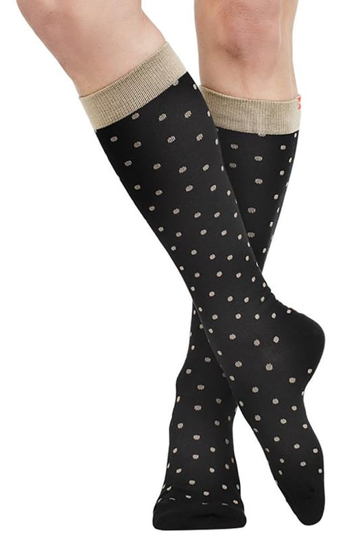 Energize your legs! Using integrally-knit graduated compression, these compression socks apply therapeutic pressure that starts at the ankle and gradually eases above. It’s this external pressure that energizes your legs and Reduces Swelling. These socks have a 30-40 mmHg compression level that is ideal for all-day, everyday wear, sitting or standing for long periods. High-quality premium cotton fibers and Spandex throughout the sock allow for sustained compression throughout the day. Alleviate achiness & heaviness by squeezing the legs from the bottom up, our legwear can help increase circulation of freshly oxygenated blood back to your legs. These are made for people with circulation problems and also ideal for flight travel, pregnancy, exercising, when sitting or standing for long periods of time and even during visits to hospital. These socks are specially designed to energise legs, reduce swelling, alleviate achiness & heaviness and to aid in muscular recovery. The specially designed fabric cotton blends and The 200-needle count gives supreme comfort and flexibility which contours leg and heel for superior fit. These socks are comfortable and breathable with graduated compression from ankle to calf with a contoured leg and heel for a great fit. The flexible toe pocket doesn’t squeeze the toes! They are also the extra wide style to fit comfortably around the wider legs and calves. Tested & Trusted: Based out of Missoula, Montana, VIM & VIGR is dedicated to creating products that provide you with everyday relief. VIM & VIGR graduated compression legwear was developed in partnership with vascular surgeons and vein clinics and all products are listed with the Food and Drug Administration (FDA). These compression socks are available in 4 colours and 3 sizes: Small/Medium, Medium/Large and Large/X-Large. They’re made out of 48% Cotton, 42% Nylon, 10% Spandex (Latex-free).