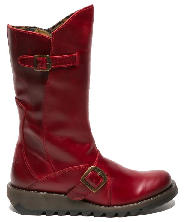 Las botas de cuero con hebilla MES 2 de Fly London para mujer de la línea Sminx son una elegante incorporación a cualquier guardarropa. Estas botas cuentan con una elegante correa lateral baja con una hebilla de marca de forma contemporánea, complementada con una segunda hebilla justo debajo de la línea superior moldeada. El logotipo característico de Fly London está grabado en el tacón alto con paneles. Fabricadas con parte superior de cuero de primera calidad, forro de microfibra y plantilla, ofrecen estilo y comodidad. La suela de goma TR duradera y el tacón de 3,5 cm garantizan la estabilidad, mientras que una cremallera lateral proporciona un fácil acceso. Parte superior: cuero, forro: microfibra, plantilla: microfibra, suela: goma TR, altura del tacón: 3,5 cm, cierre de cremallera, detalles de hebilla, logotipo grabado en el talón.