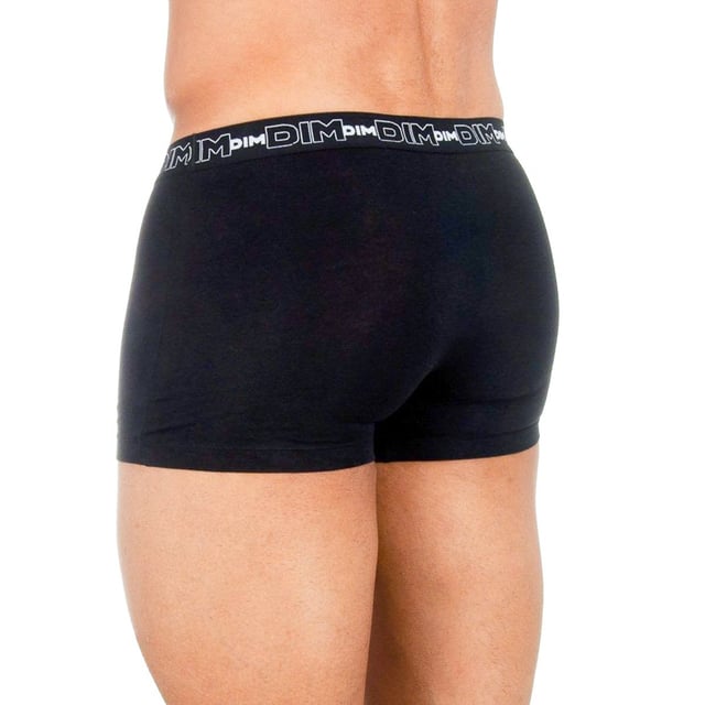 Pack de dos bóxers Cotton Streech.
Cinturilla de goma elástica.
Detalle del nombre de la marca bordado consecutivamente, en la cinturilla.
Tejido transpirable.
Frontal anatómico con capacidad de sujetar sin apretar.
Costuras vistas a tono.
 Composición: 96% Algodón, 4% Elastano
 Cuidados:
Lavar a temperatura máx. 40º.
- No usar lejía.
- No usar secadora.
- No planchar.
- No lavar en seco.