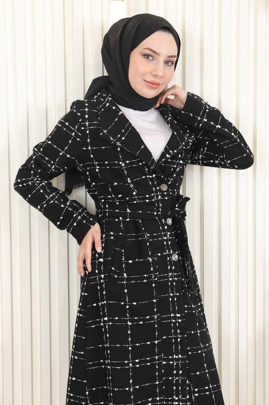 Stoffmerkmal: Hergestellt aus Chanel-Stoff.Produktmerkmal: Es handelt sich um ein neues Hijab-Modestück der Saison. Es hat vordere Knöpfe, die verwendet werden können. Es gibt eine Tasche. Der Gürtel ist verstellbar. Aufgrund von Konzeptaufnahmen kann es zu Farbunterschieden bei dem Produkt kommen. Die Größe des Models ist 38. Eine Größentabelle ist