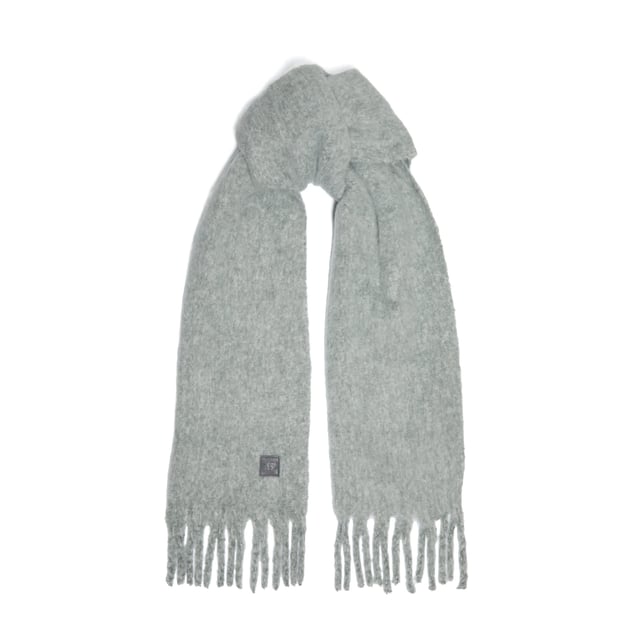 Cosy up with Lavigne, our a must-have accessory for chilly days. Crafted from a super-soft fabric, this chunky scarf offers maximum warmth while adding a chic, textured touch to any outfit. Complete with a classic fringe trim, it's a statement piece that's as stylish as it is practical.