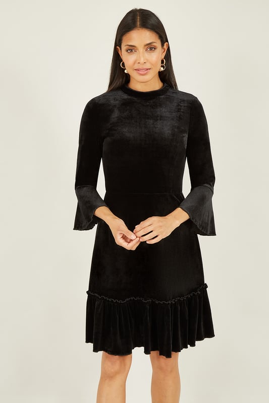 Simple black skater dress clearance