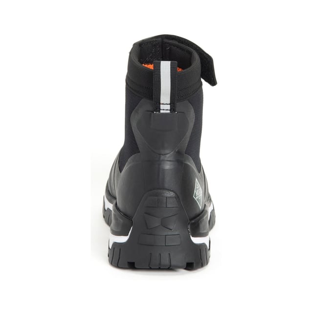 De Apex is een high-performance sportschoen gebouwd op een innovatief platform voor high-endurance outdoor bezigheden. 100% waterdicht en gecombineerd met ademende mesh voeringen om elite bescherming en vochtregulatie te bieden.