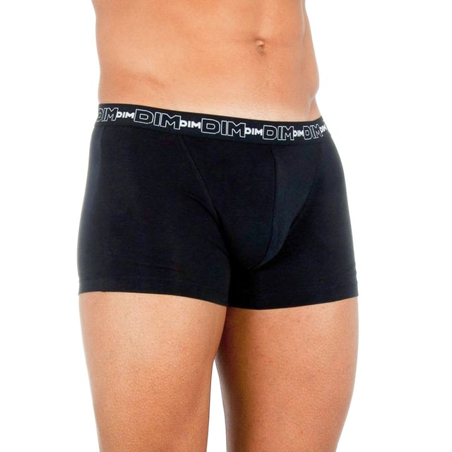 Pack de dos bóxers Cotton Streech.
Cinturilla de goma elástica.
Detalle del nombre de la marca bordado consecutivamente, en la cinturilla.
Tejido transpirable.
Frontal anatómico con capacidad de sujetar sin apretar.
Costuras vistas a tono.
 Composición: 96% Algodón, 4% Elastano
 Cuidados:
Lavar a temperatura máx. 40º.
- No usar lejía.
- No usar secadora.
- No planchar.
- No lavar en seco.