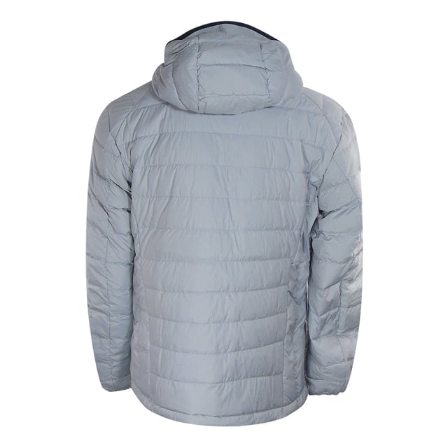 Mantente abrigado y elegante con la chaqueta azul de Parajumpers. Este lujoso abrigo esta confeccionado con un tejido ligero y aislante que retiene el calor y protege contra los elementos. No sacrifiques el estilo por la comodidad: !haz una declaracion!, Relleno: 90% plumon de pato, 10% plumas de pato, Material superior: 100% poliester, corte estandar, cierre de cremallera, azul, chaqueta de plumas, abrigo azul