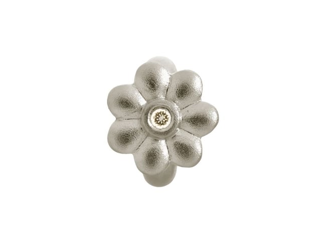 Clear crystal with a floral surroundThe charm is designed to sit snug against the bracelet allowing you to design your bracelet and the charms to sit precisely where you chooseThis product comes in luxury Endless Jewelry branded packaging • Jewellery Box Not Guaranteed