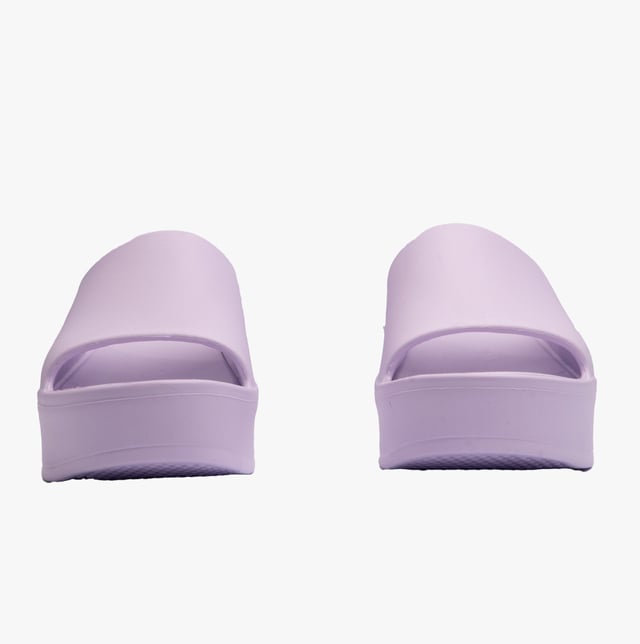 Rocket Dog PETAL BLOWN EVA Womens Sandals Lavender

 Upper Material: EVA

Lining Material: EVA

Closure/Fastening: Slip-On

Features: Comfort

Heel Type: Platform

Shoe Width: Regular

Item Weight: 1 KG

Heel Height: Low (2.5-4.9cm)

Sandal Style: Open Toe

Gift Boxed: No
Product Code: PETALEV-M18