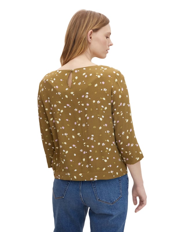 Gedessineerde blouse met boothals en 3/4 mouwen van zuivere viscose.