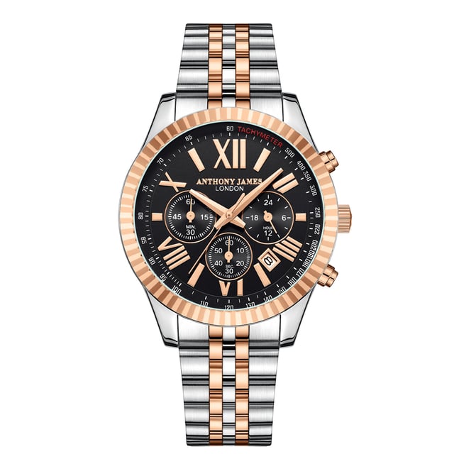 Productgegevens van het horloge
• Chronograaf quartz-uurwerk
• Zwarte chrono-wijzerplaat met geribbelde bezel
• Tachymeter
• Sub-wijzerplaten die minuten, uren en seconden aangeven
• Waterdichtheid van 3 ATM
• Krasbestendig mineraalglas
• Garantietermijn van 5 jaar

Maten en gewichten
• Diameter behuizing: 43,5 mm 
• Dikte behuizing: 10,8 mm
• Lugbreedte: 20 mm
• Breedte bandje: 18 mm
• Lengte bandje: 220 mm
• Gewicht: 96 gram

Materialen en kleur
• Behuizing van staal en een legering 
• Roestvrijstalen achterbehuizing met gegraveerd logo
• Tweekleurige roestvrijstalen armband  
• Veilige vouwsluiting met logo
• Kroon met logo