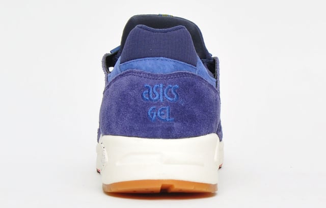 <p class='MsoNormal'>These Asics Gel DS Trainer OG shoes take inspiration from a lightweight running shoe from '95, updated with a vintage style upper in suede leather with the signature Asics stripes embossed in the sidewall</p><p class='MsoNormal'>The bi-density DuoMax foam in the midsole provides reliable cushioning with every step combined with super comfy, slip-in design offering a barefoot feel whilst reducing irritation. Finished with the DuoSole outsole system for enhanced grip and traction on various surfaces</p><p class='MsoNormal'>Premium suede leather upper</p><p class='MsoNormal'>Textile Tongue</p><p class='MsoNormal'>Bi-density DuoMax foam midsole</p><p class='MsoNormal'>DuoSole outsole system</p><p class='MsoNormal'>Original on-trend vintage design</p><p class='MsoNormal'>Padded heel collar</p> <p class='MsoNormal'>Asics branding throughout</p>
