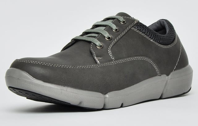 Possibly one of the most comfortable shoes you will ever put on your feet! The Caravelle Tyler is presented in a casual silhouette in an urban inspired colourway which is the ideal choice for stylish individuals who take their footwear seriously. <p>The Tyler also boasts a padded ankle collar for premium long-lasting comfort and a soft touch EVA insole which guarantees extra comfy fatigue-free wear, this shoe is a must have this season. </p> <p>- Soft-touch synthetic fused with textile upper </p> <p>- Ultralite construction like walking on air </p> <p>- Secure up-front lacing system </p> <p>- Intricate stitch detailing delivers a designer finish </p> <p>- Hard wearing and highly durable outsole </p>