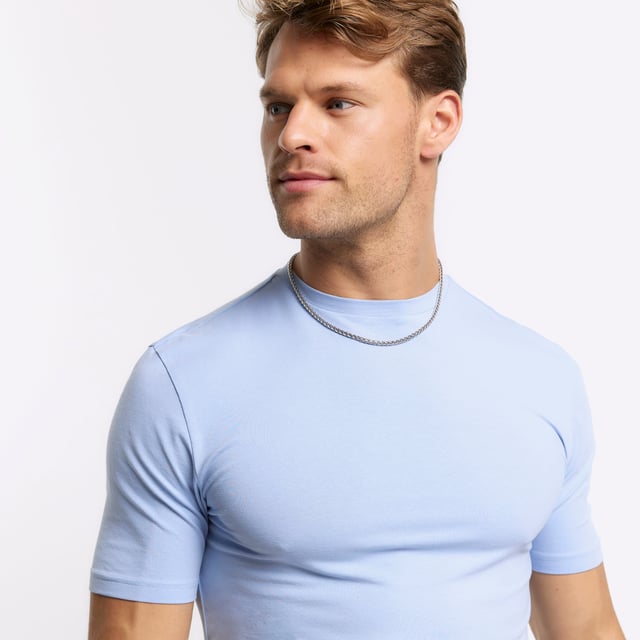 Slim fit, Utility pocket, Zips cuff, Elasticated waist