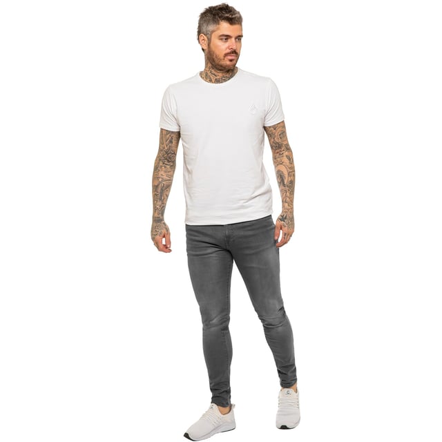 These Enzo Skinny Super stretch denim jeans feature a zip fly fastening, Logo Branding to Back Waist Patch, Two Front pockets, two back pockets.