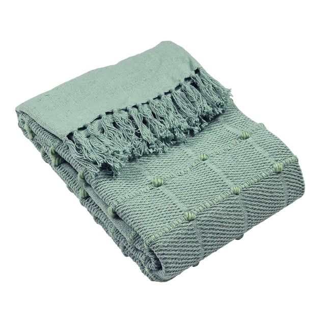 For cosy evenings, our Motti cotton throw is a perfect choice. Featuring woven recycled PET yarn detail, for added texture, and finished with tassel fringe on two sides. Style and layer on a bed for a laid back look, or for cool summer evenings outside.