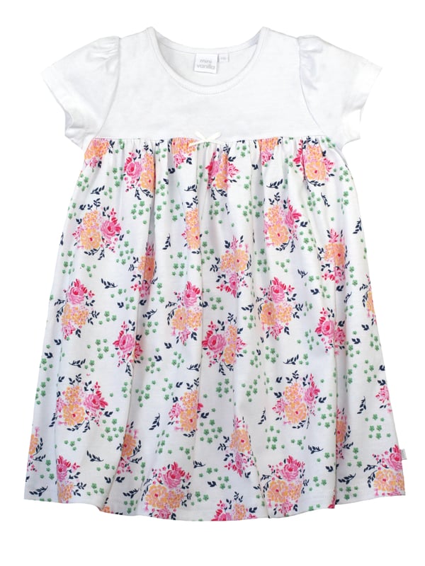 When Spring evenings turn warmer, this cotton nightie is the perfect choice. Featuring our pretty pink floral print, this beautiful one-piece is finished with a pink bow at the bound neckline and has short sleeves.