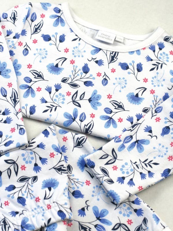 Your littlest dreamers will be ready for bed in no time thanks to these adorable blue floral jersey pyjamas set. Soft, breathable, and crafted from 100% pure cotton, these pyjamas are made with their comfort and delicate skin in mind. Decorated with an allover floral print completed with fold over integrated scratch mitts and an elasticated waist for a snug fit, these jammies are sure to be a favourite at bedtime.