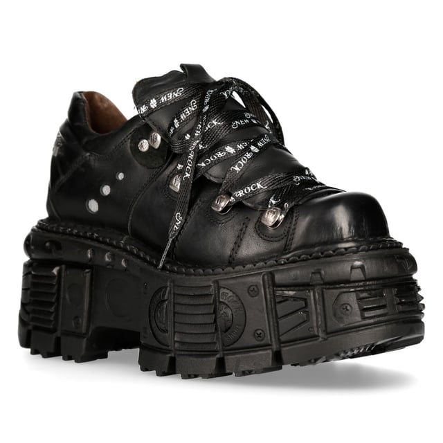 Este estilo de botines de cuero se ha convertido en sinónimo del nombre New Rock y de toda la calidad y el estilo por los que es aclamado internacionalmente. La icónica marca New Rock brilla en esta pieza, con el nombre de la marca que aparece de forma destacada en texto blanco en los cordones y una insignia de New Rock adornada en el talón. Para un toque atrevido y contemporáneo, el talón y la suela se elevan a una altura de 6 cm y 4 cm respectivamente, lo que le da a estas botas una autoridad destacada que da como resultado una presencia llamativa. Un orgulloso miembro de la colección metálica, esta es una gran pieza elegante que se lleva cómodamente y exuda un estilo rebelde y elegante. • Altura del tacón: 6 cm• Altura de la plataforma: 4 cm• Altura de la caña: 11 cm• Cordones negros con la marca en blanco• Material de la suela: PU• Material exterior: piel de vacuno