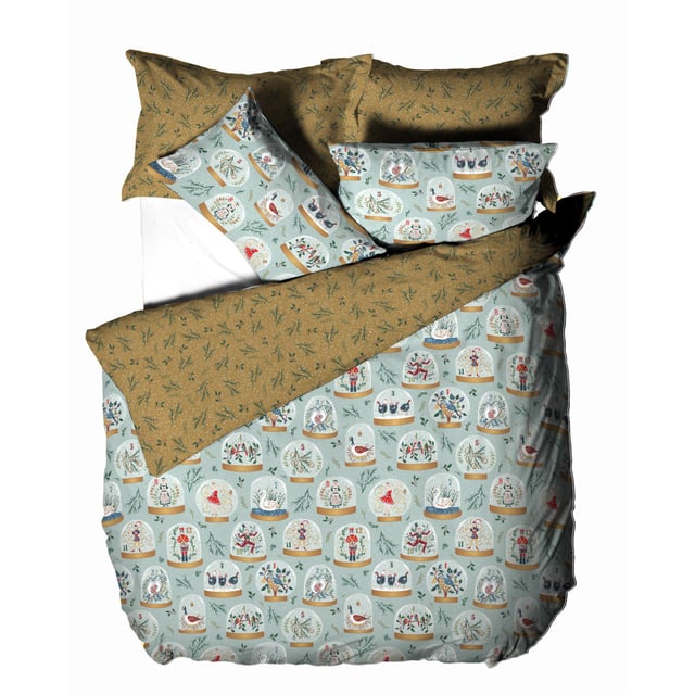 In celebration of the traditional Christmas song, our 12 days of Christmas bedding is a festive feast for the eyes, depicting each of the gifts within a ornate snow globe, for a magical touch. The reverse design features festive sprays of pine and holly, and a dusting of snow.