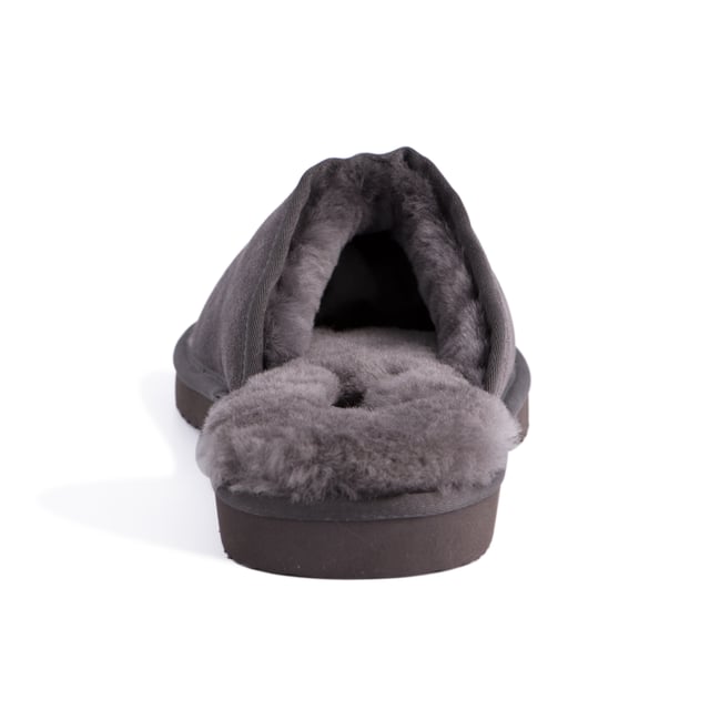 DETAILS





Cosy and snug, easy slip-on slipper

Soft premium genuine Australian Sheepskin wool lining
Full premium leather Suede upper with Australian sheepskin insole
Sustainably sourced and eco-friendly processed
Unisex sheepskin slipper - can be worn day and night
Unisex sizing
Soft EVA outsole - extra cushioning and lightweight
Firm wool pelt for superior warmth
100% brand new and high quality, comes in a branded box, suitable for gift
