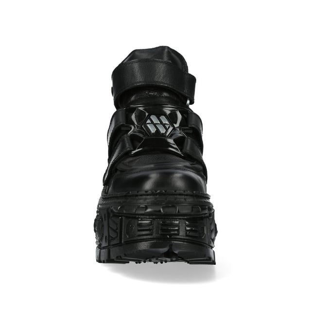 The Iconic Boot WALL285-S2 is from the ever so popular Wall collection, Constructed from the finest hide leather combined with a durable rubber sole. These boots feature Lace-up fastening, cushioned insole, leather lining and embodies the quality, style and comfort that you have come to expect from New Rock Boots.These stylish unisex boots have a 10cm gum rubber heel to give you a towering presence that is sure to turn heads. The fit is superb, sleek and sexy as pictured. Why not buy some thing unique, versatile, stylish and different.  Heel Height - 10cm Platform Height - 8cm Shaft Height - 10cm Sole Material - Natural Rubber Outer Material - Cow Hide Leather