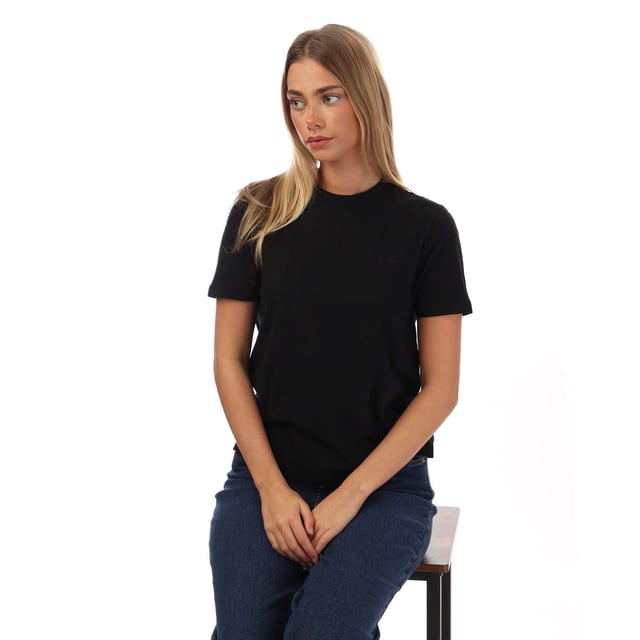 Women's Superdry Vintage Logo Embroidered T-Shirt in Black Womens Superdry Vintage Logo Embroidered T-Shirt in black.- Ribbed crew neckline.- Short sleeves.- Embroidered logo.- Signature logo tab.- Slim fit.- 100% Cotton.- Ref: W1011122A02A