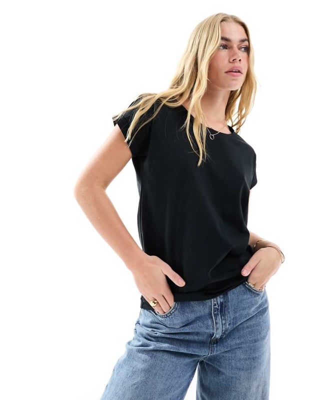 Tops by Vila Your new go-to Round neck Roll sleeves Regular fitSold By: Asos